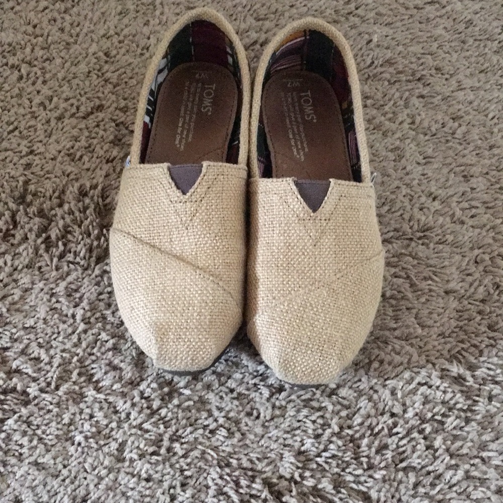 Toms size 7 shoes