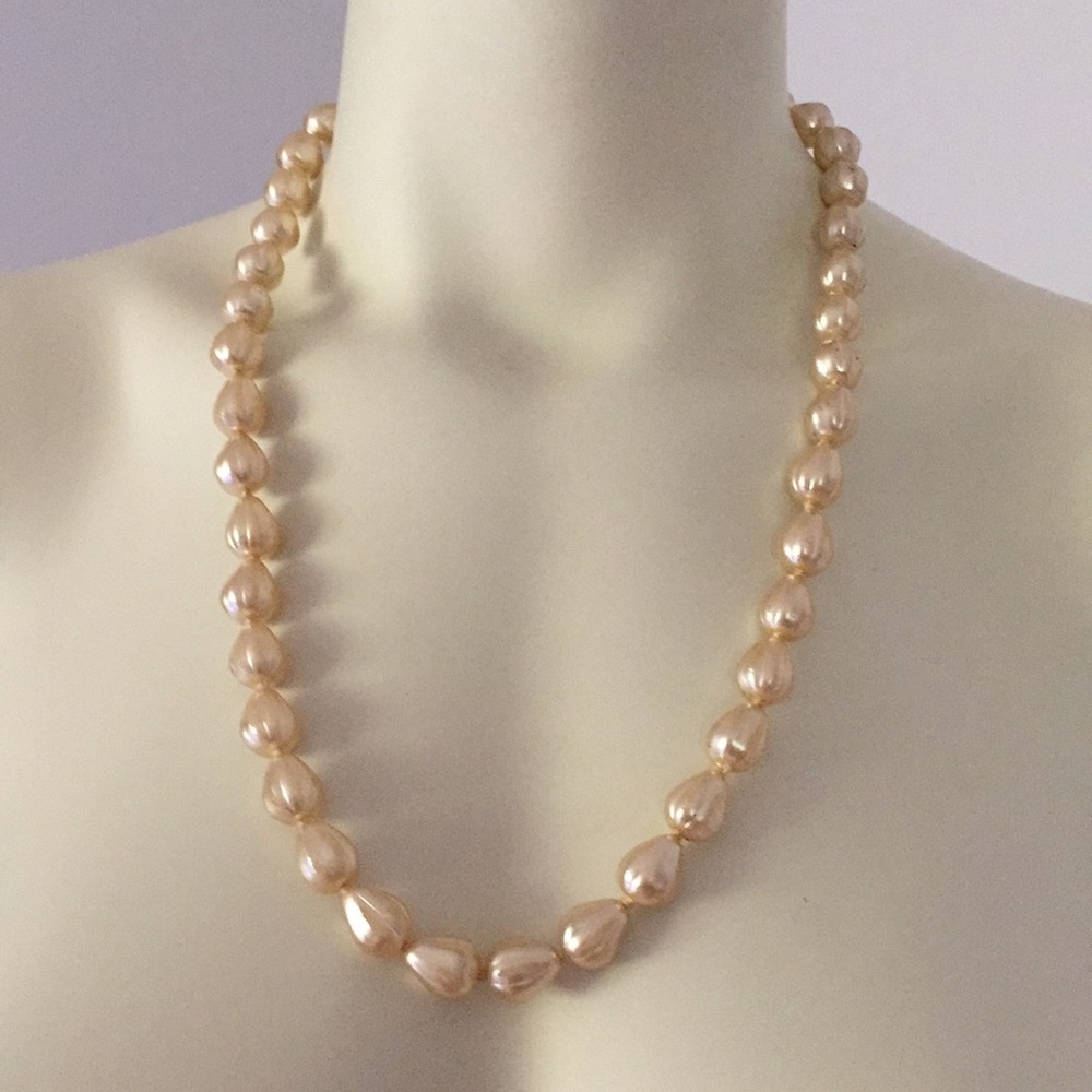 🎁 free gift with purchase. Necklace