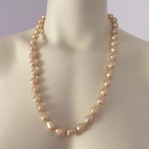 🎁 free gift with purchase. Necklace