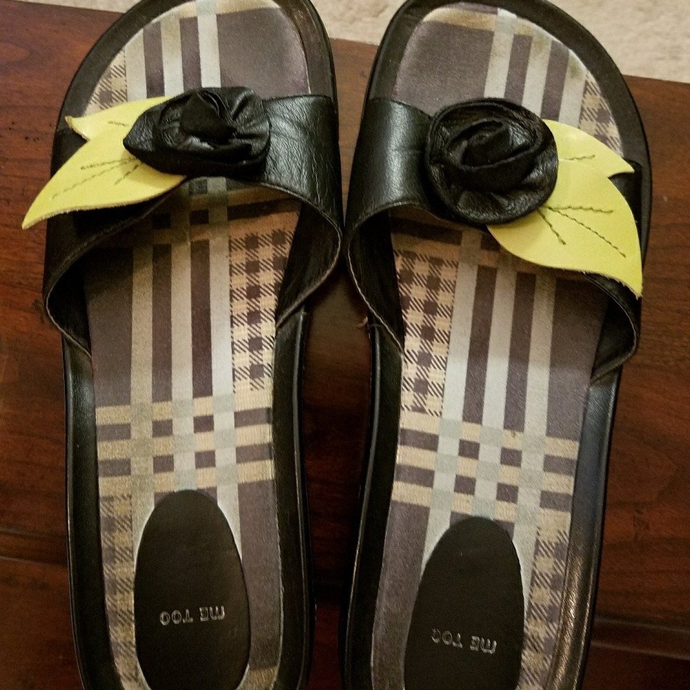 Shoes - Picture 2 of 4