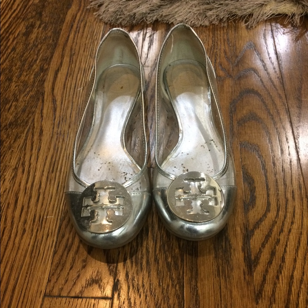 Tory Burch size six Reva flats