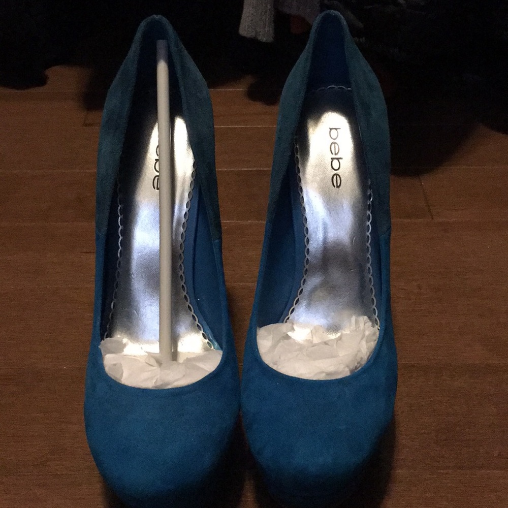 Bebe Rena Contrast Blue Suede Platform Pump - Picture 6 of 6