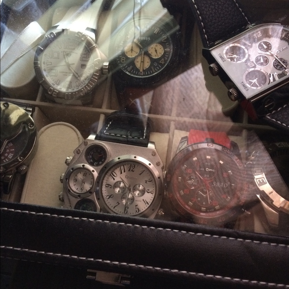 Men's watches with leather case
