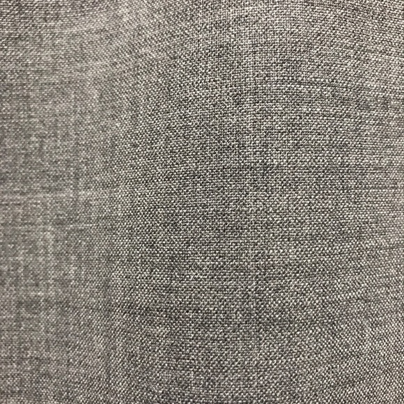 Light gray skirt from Banana Republic - Picture 3 of 4