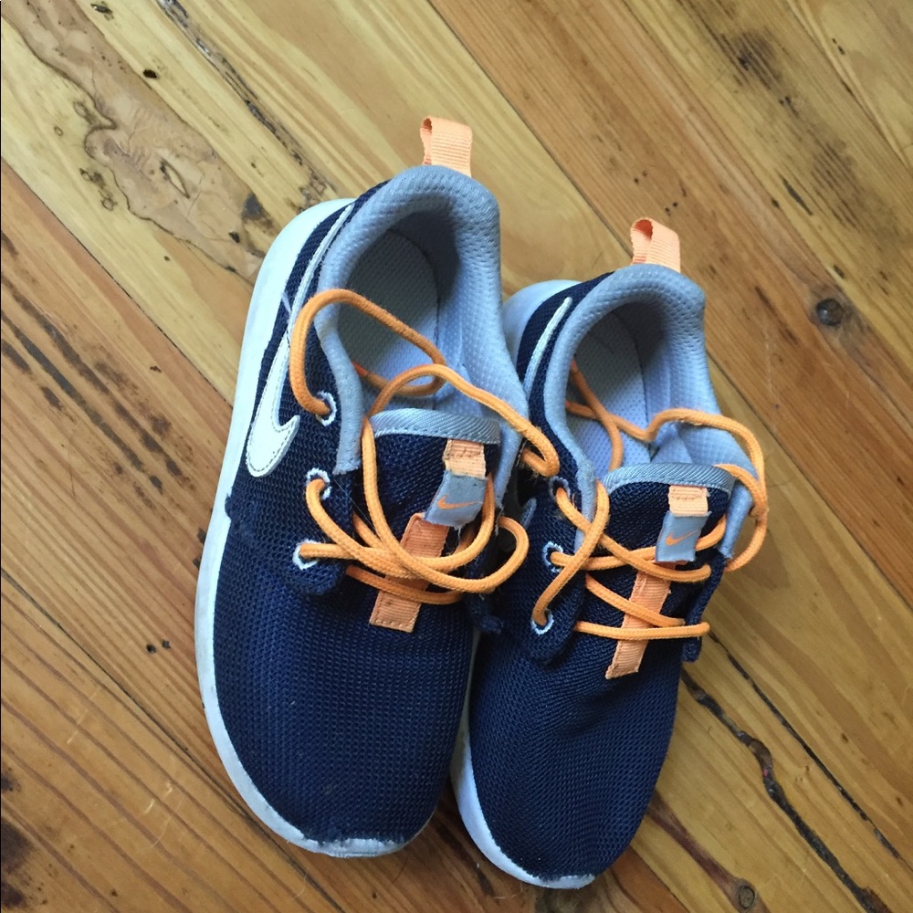 Nike roshes