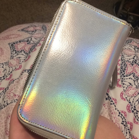 Metallic Wallet - Picture 2 of 6