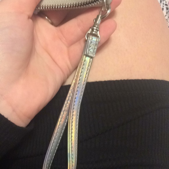 Metallic Wallet - Picture 5 of 6