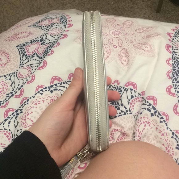 Metallic Wallet - Picture 6 of 6