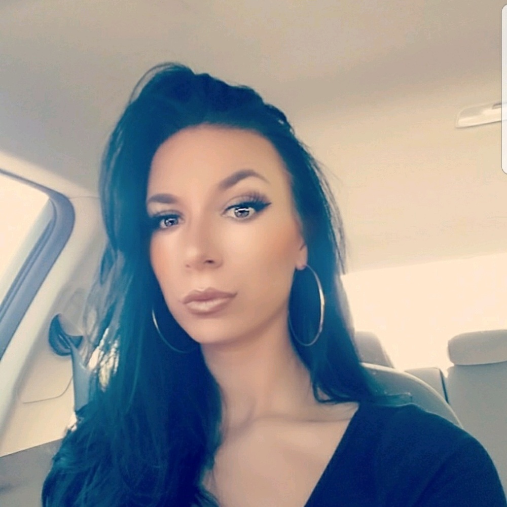 Meet your Posher, Carmen