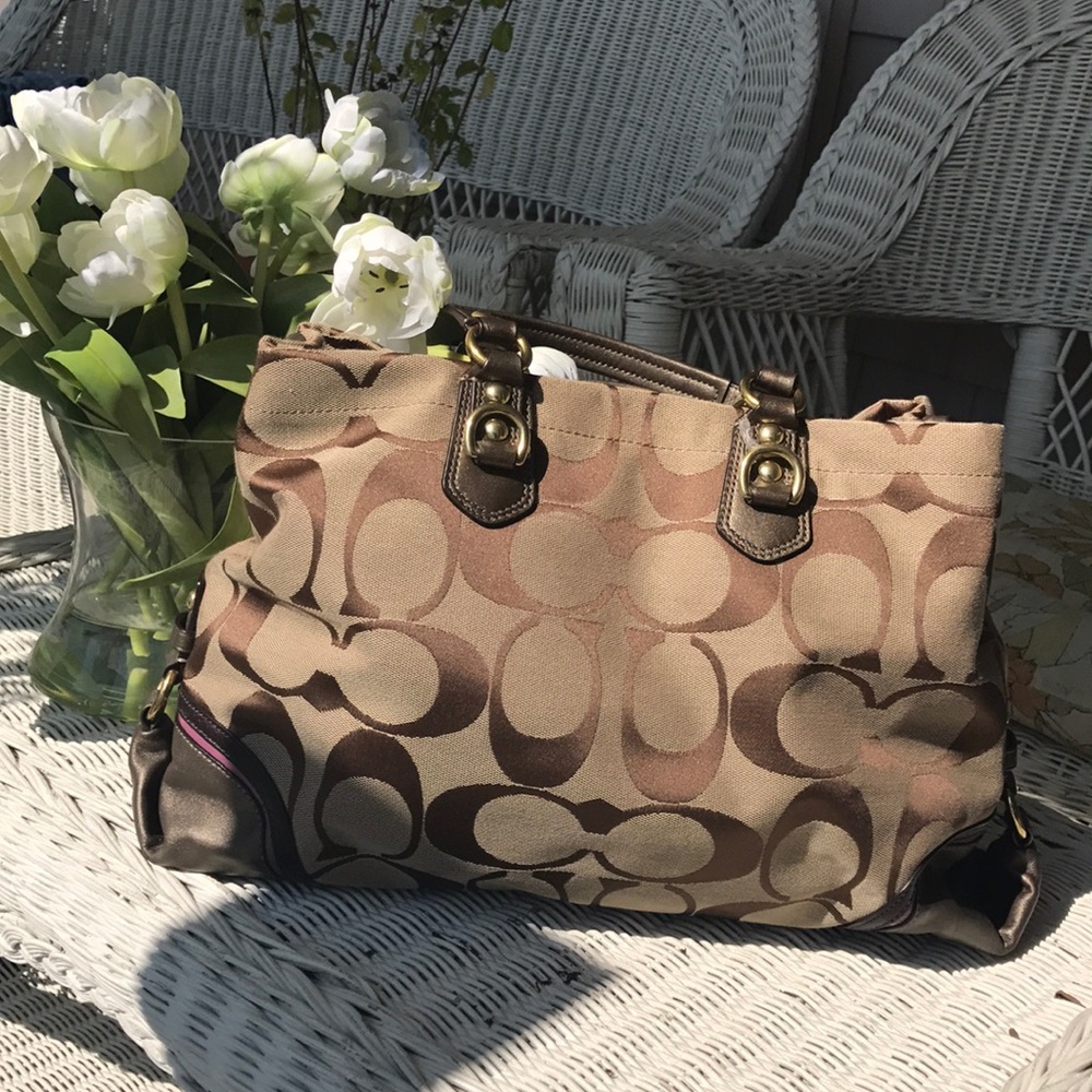 Gorgeous Coach Bag🌺🌺🌺 - Picture 2 of 8
