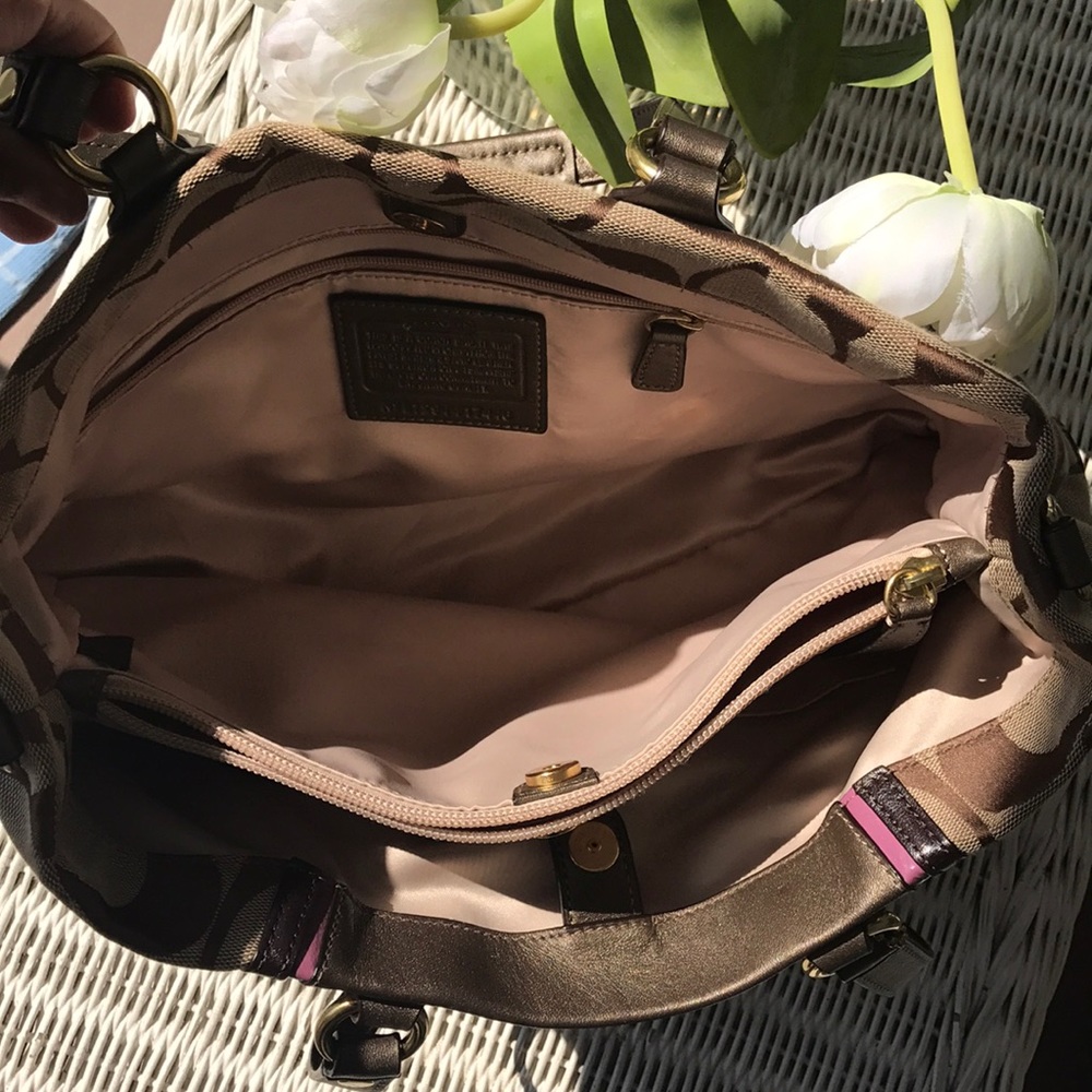 Gorgeous Coach Bag🌺🌺🌺 - Picture 4 of 8