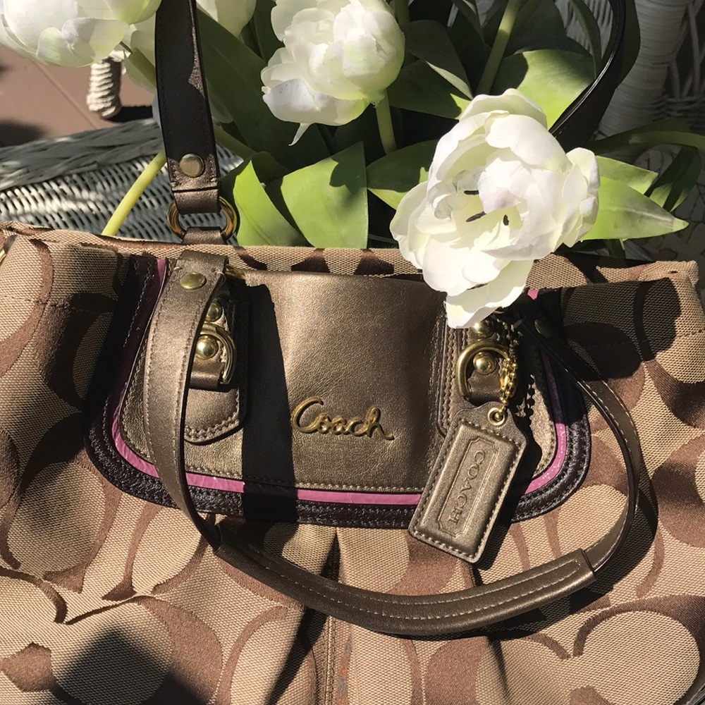 Gorgeous Coach Bag🌺🌺🌺 - Picture 7 of 8