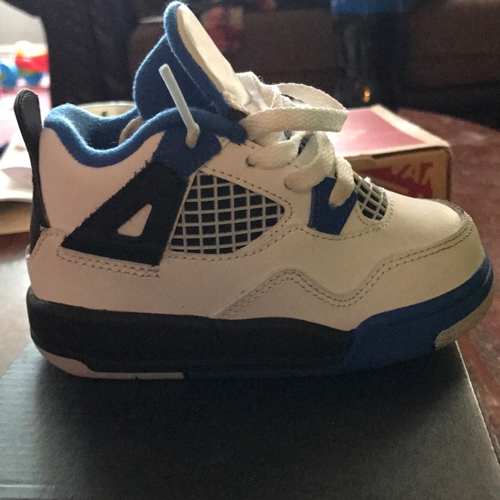 Jordan 4 Retro BT
