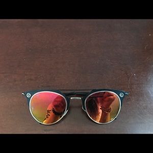 Trendy flash sunglasses