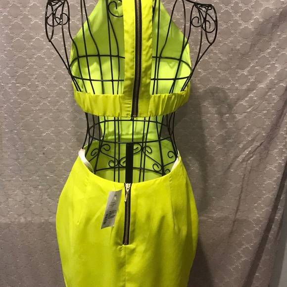 Super Fun Solid Cut out dress - Picture 3 of 5