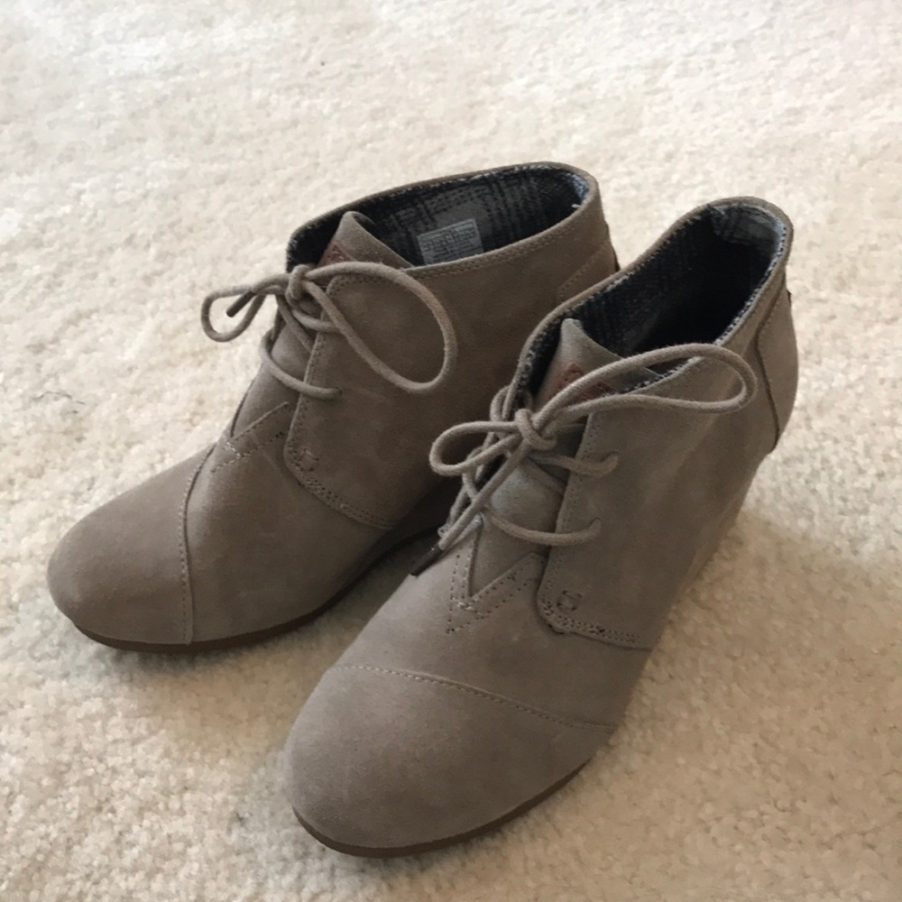 Toms Suede Desert Wedges, 8.5