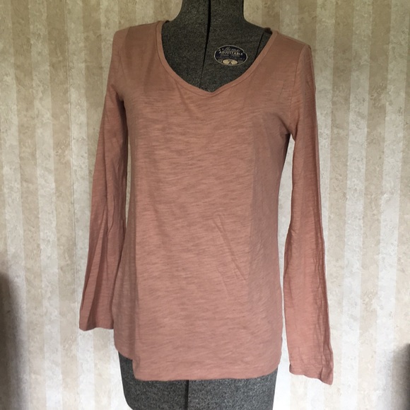 LOFT Tops - Loft long sleeve t-shirt. LOFT Tops - Loft long sleeve t-shirt.