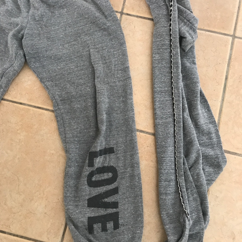 2 pairs Monrow sweatpants!