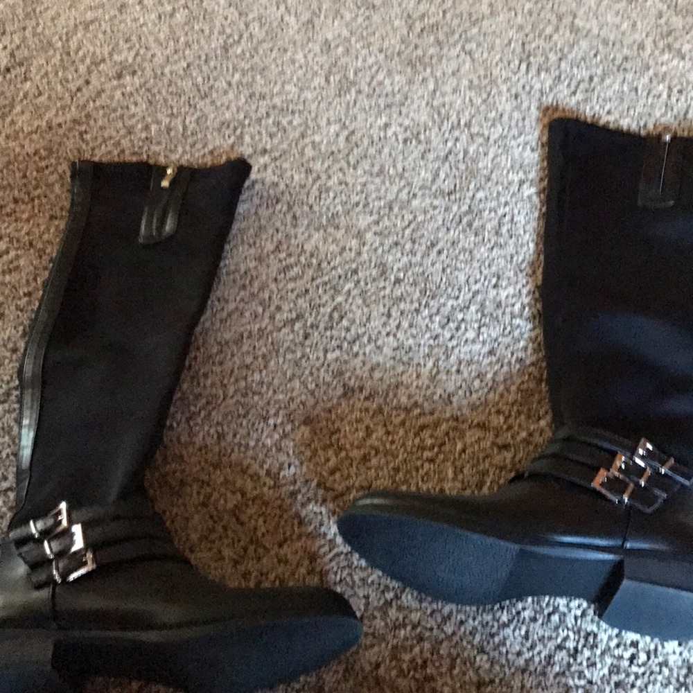 Women's black boots