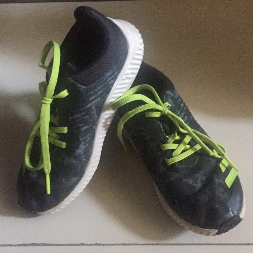 Adidas cloudfoam racer boys size 12