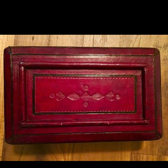 ELEGANT Leather Jewelry Box