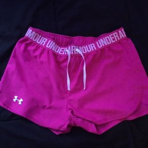Under Armour play up shorts size S, tropic pink
