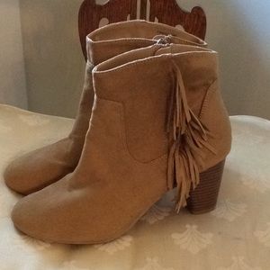 Chinese Laundry Suede Boots with Fringe, Size 9