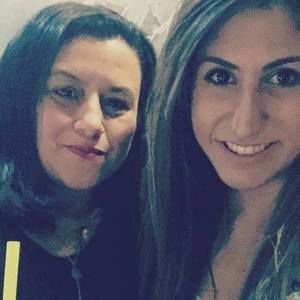 Meet your Posher, Gloria