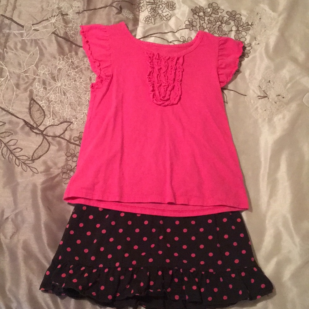 Skirt and shirt set. Size 7