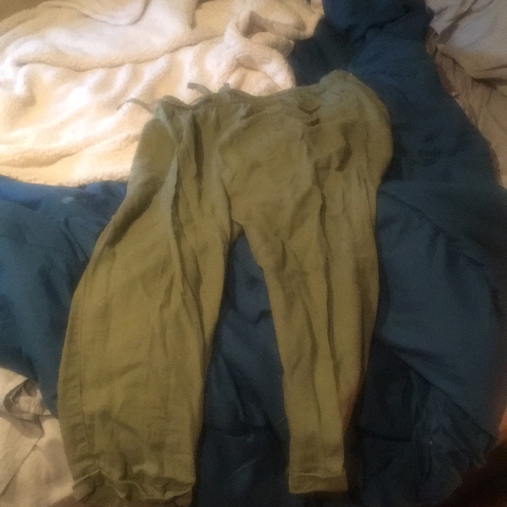 Olive linen rolled pants