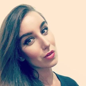 Meet your Posher, Victoria