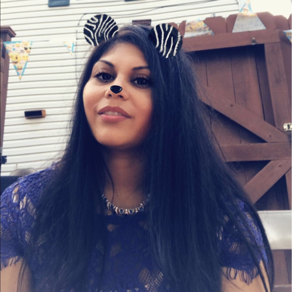 Meet your Posher, Leticia