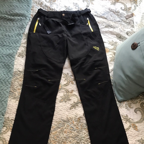 singbring hiking pants