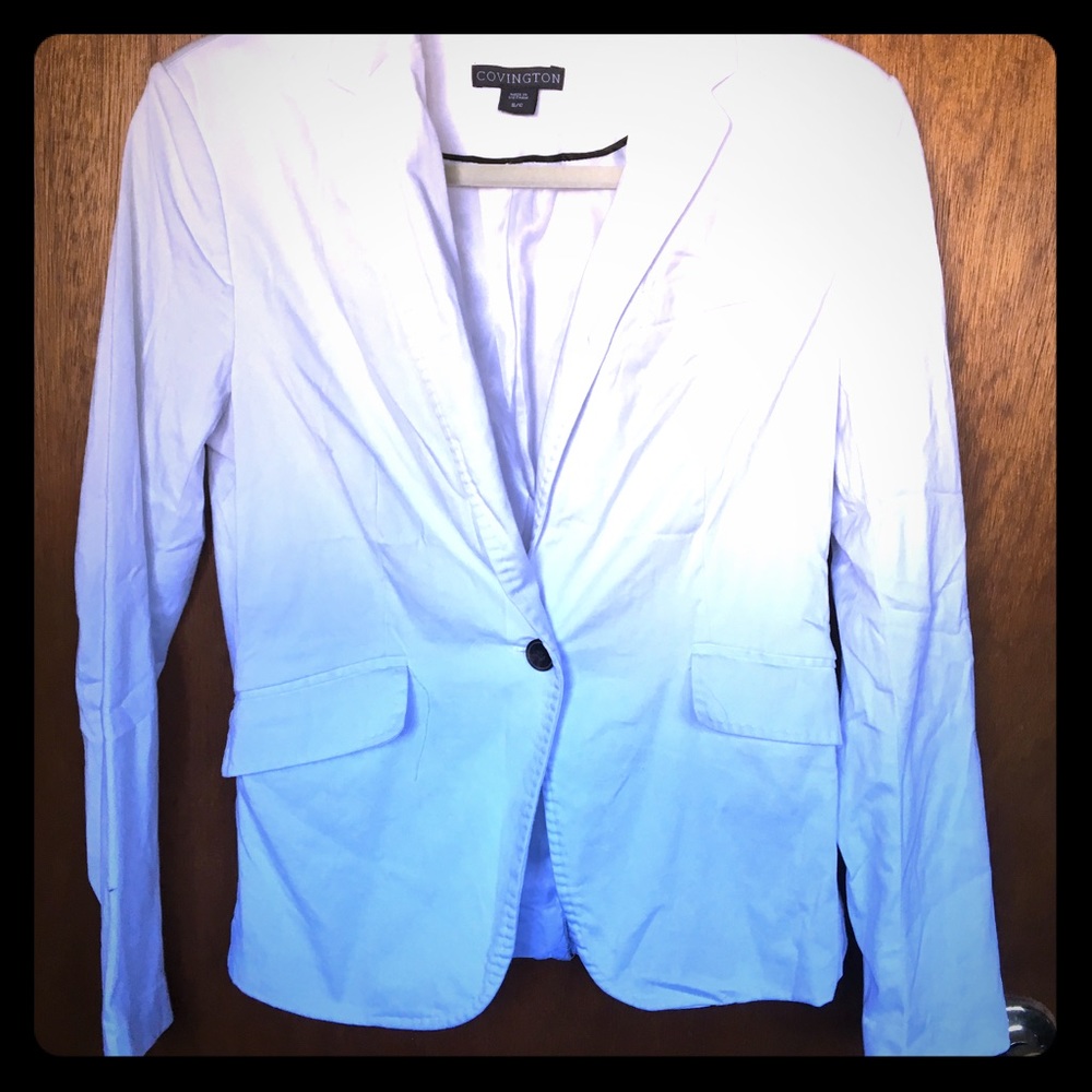 White fitted blazer