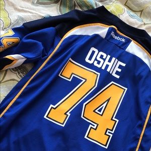 TJ Oshie // Blues jersey