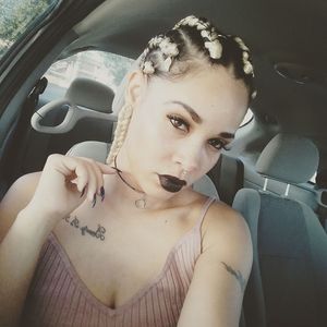 Meet your Posher, April