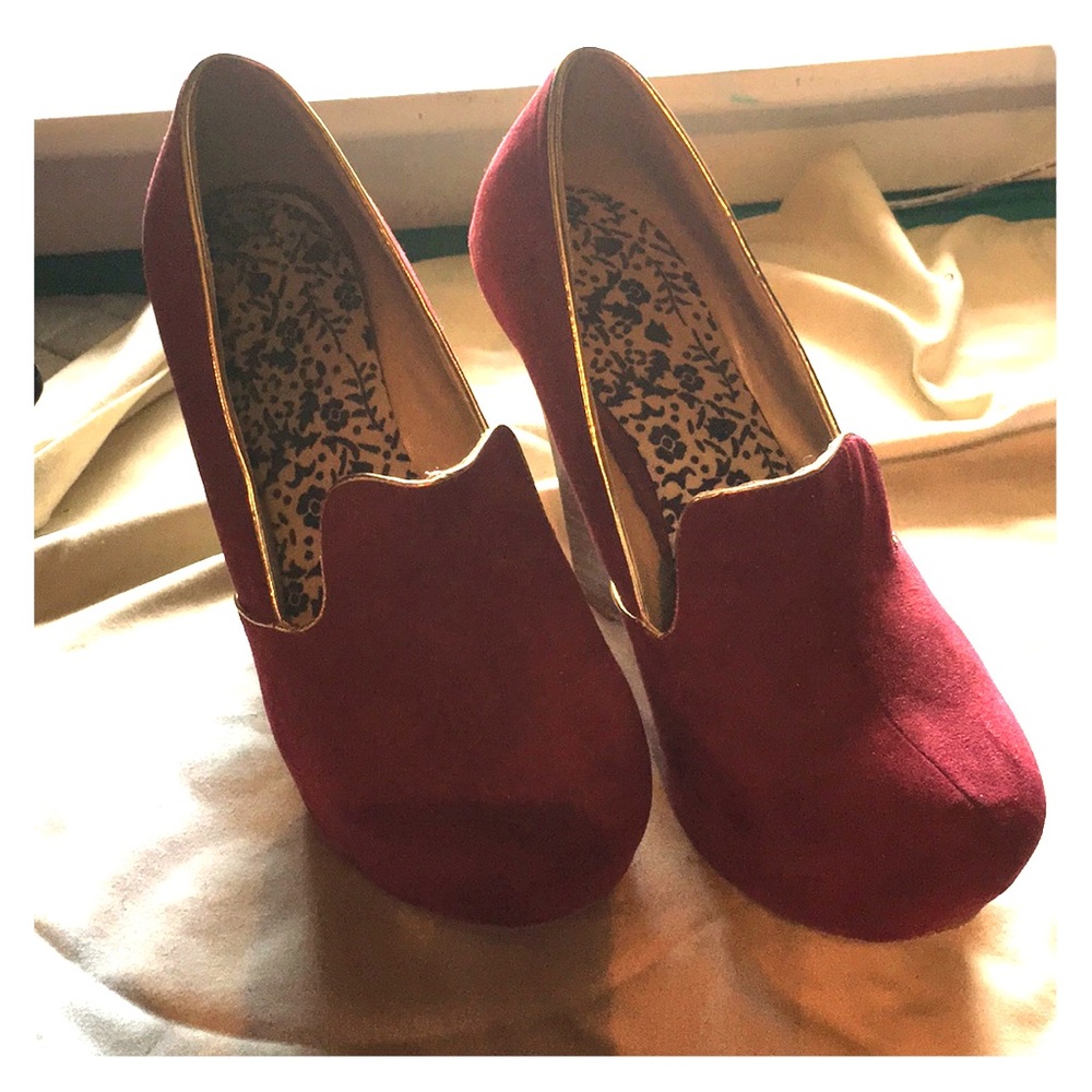 Beautiful wedge loafer ❤️