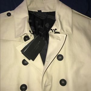 BRAND NEW Burberry Men's Trench Coat