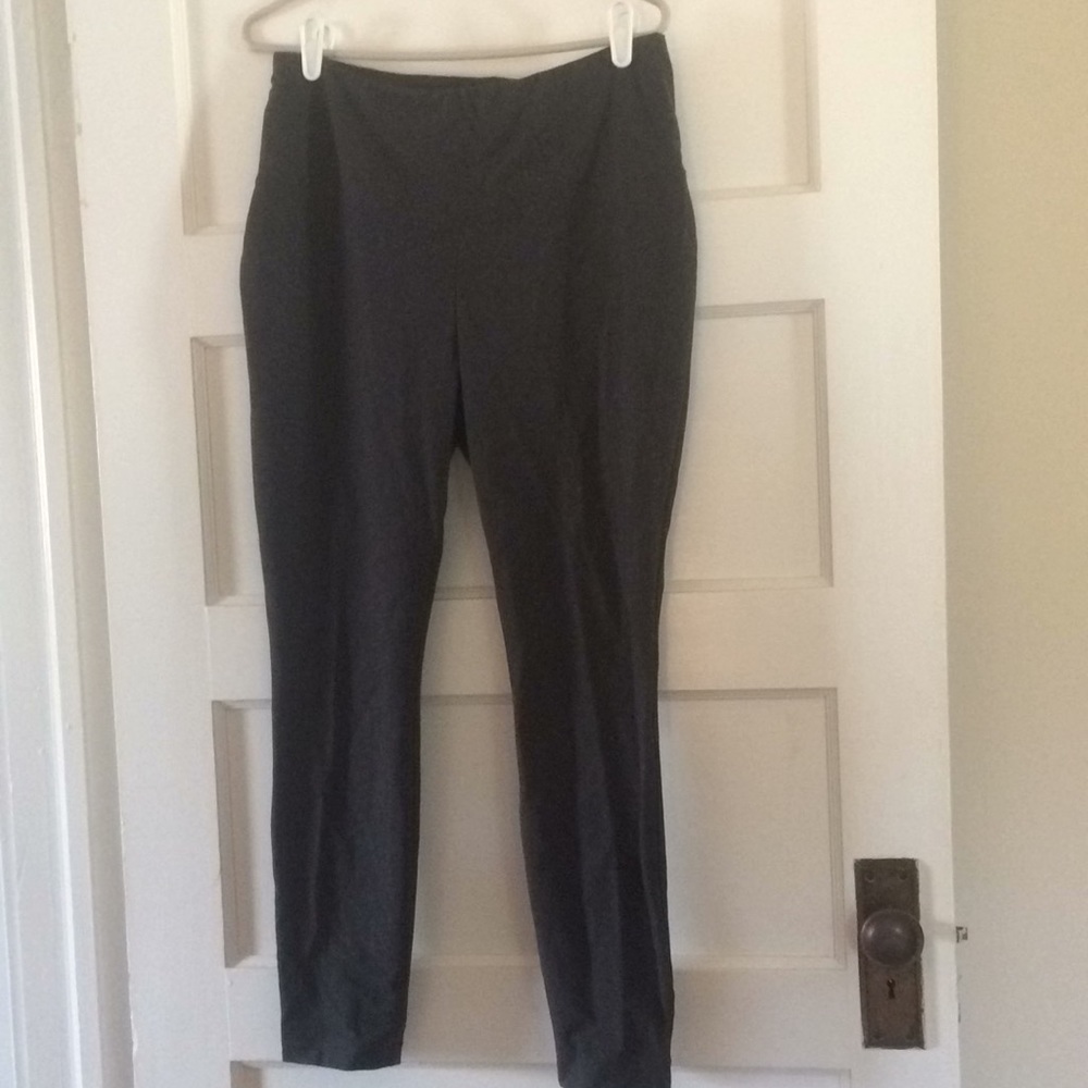 Like new Chico's Zenergy yoga pants