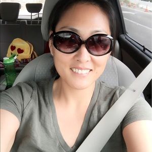 Meet your Posher, Bora