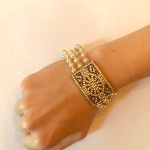 NWOT- Pearl & Crystal Bracelet