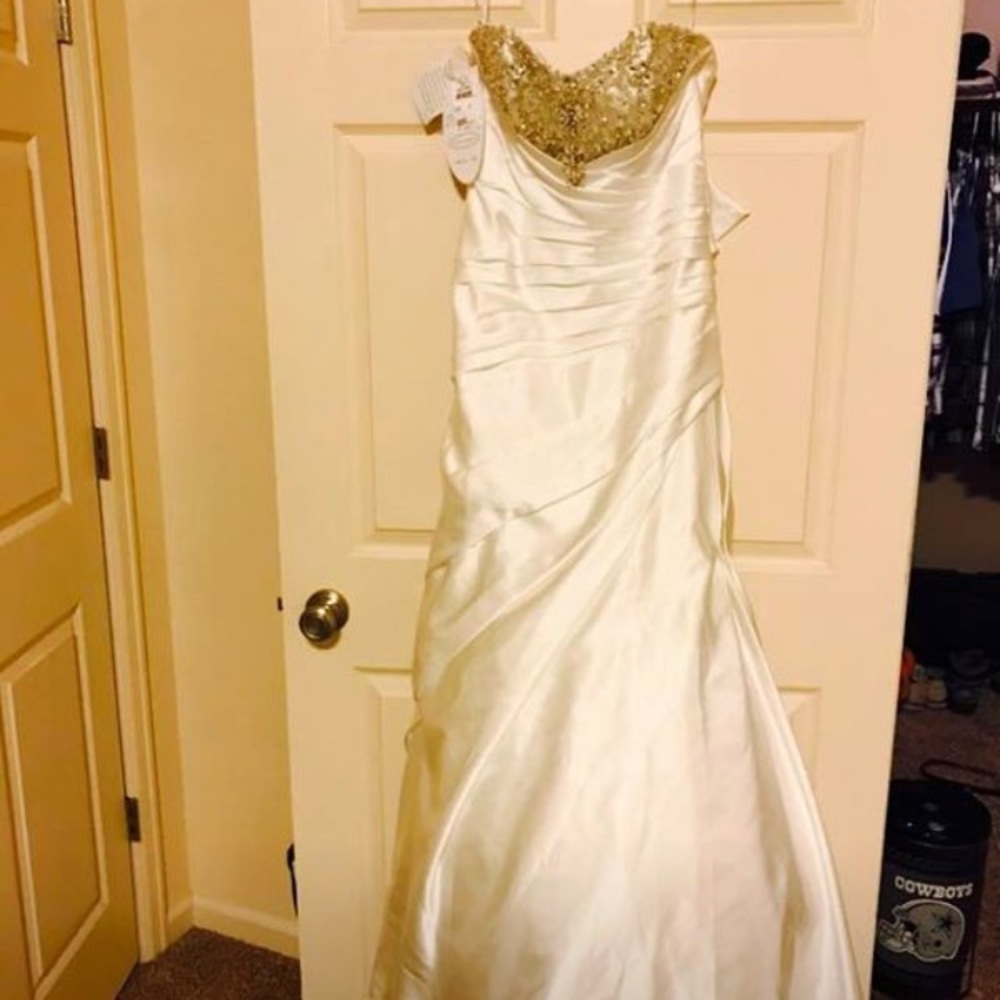 Alfred Angelo Wedding Gown