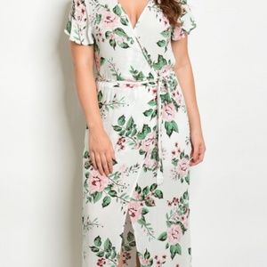 Plus Size Floral Ivory Maxi Dress