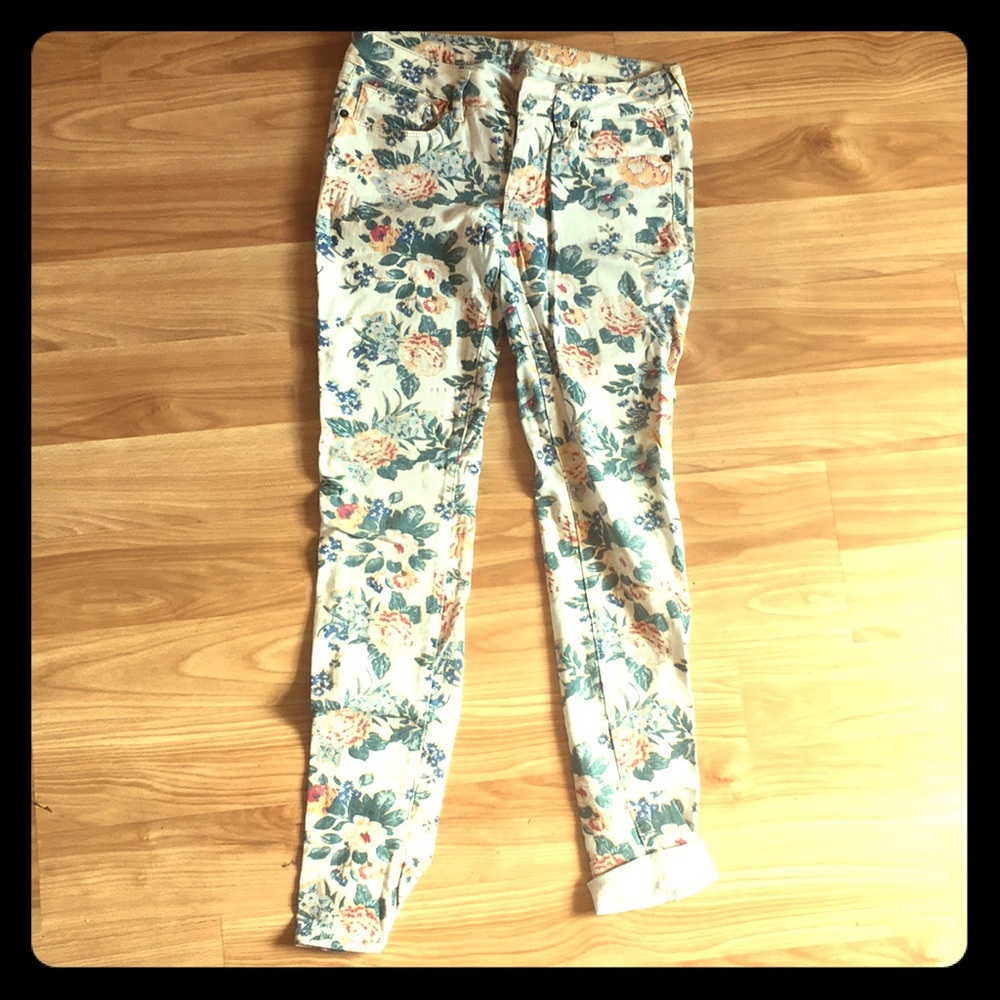 Bullhead Black floral jeans