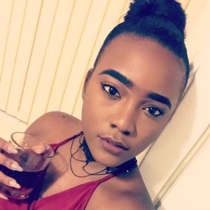 Meet your Posher, Nayanka