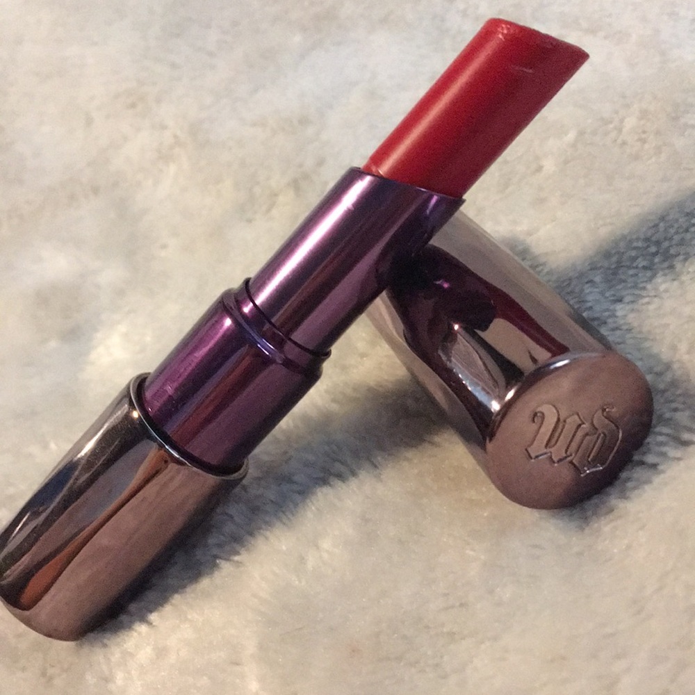 URBAN DECAY 'F-BOMB' Red Lipstick