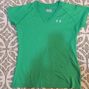 Green under armour t shirt