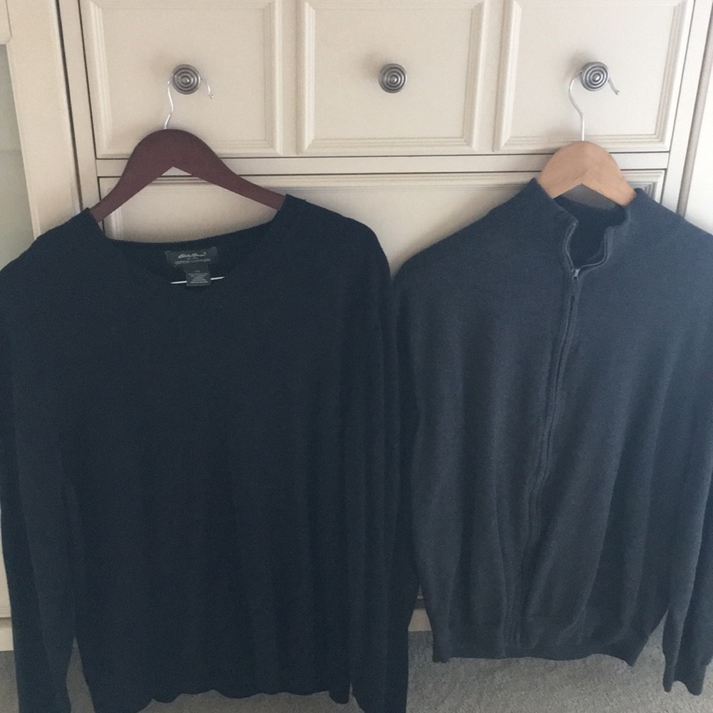 2 Men's sweaters