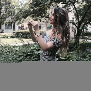 Meet your Posher, Derya