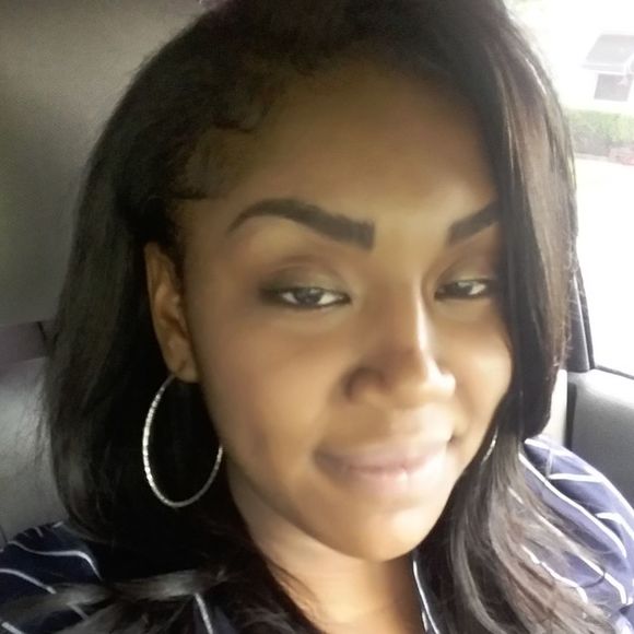 Meet your Posher, Jessica - Picture 1 of 1